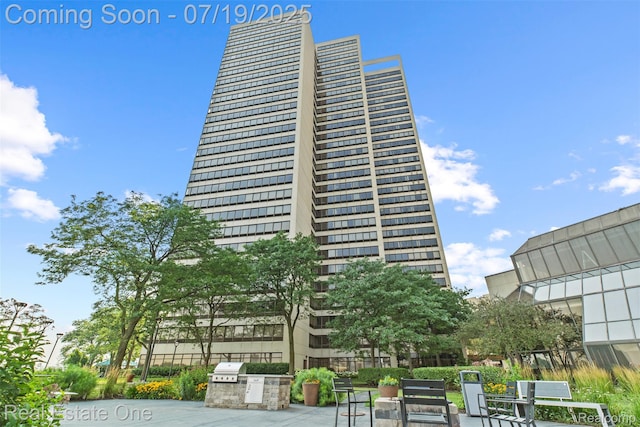 1001 W Jefferson Ave Unit 24D, Detroit, MI 48226 - photo 1