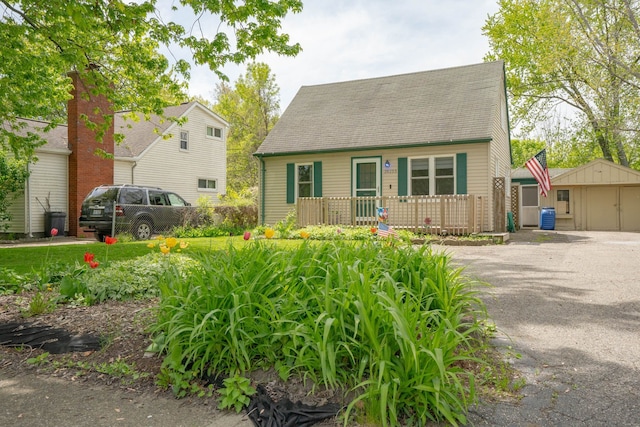 29255 Rymal St, Roseville, MI 48066 - view of cape cod home