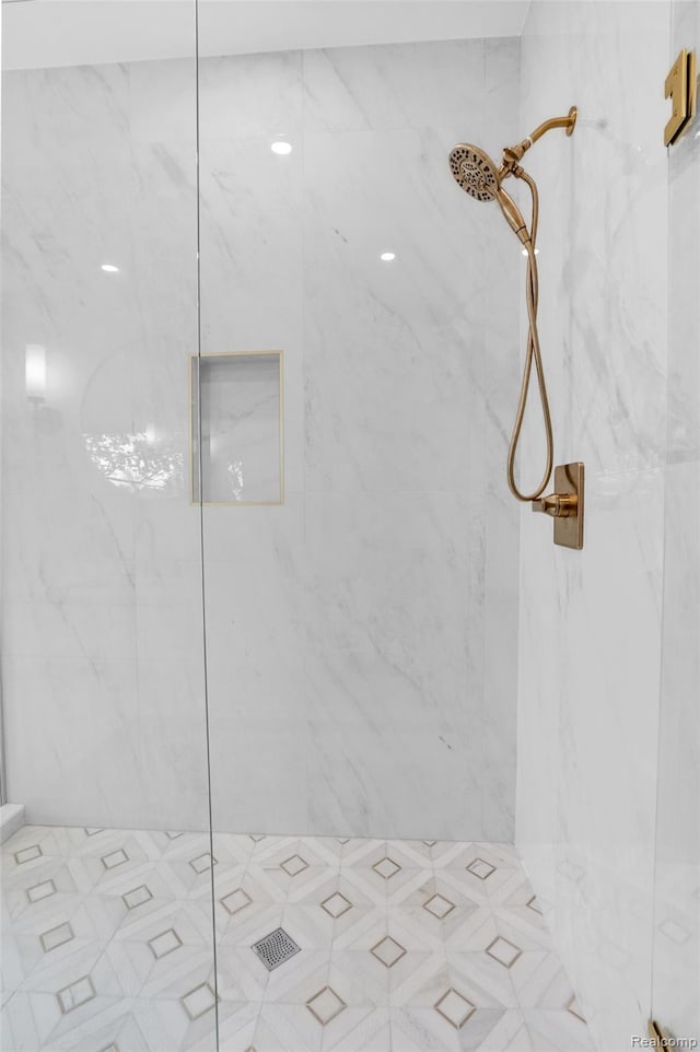 227 W Houstonia Ave, Royal Oak, MI 48073 - full bathroom with a marble finish shower