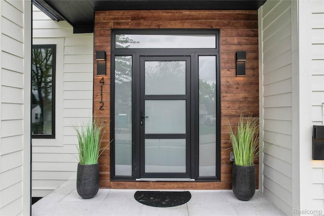 4112 Elmhurst Ave, Royal Oak, MI 48073 - view of doorway to property