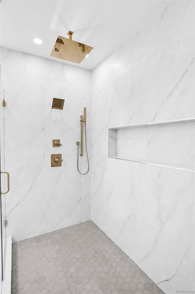 4112 Elmhurst Ave, Royal Oak, MI 48073 - full bath with a marble finish shower