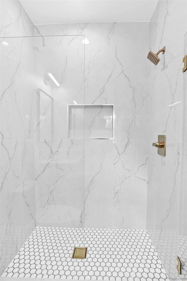 4112 Elmhurst Ave, Royal Oak, MI 48073 - full bathroom featuring a marble finish shower