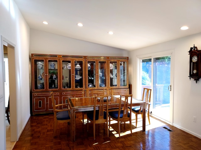 7215 Suncrest Rd, West Bloomfield, MI 48322 - dining area featuring vaulted ceiling, baseboards, and recessed lighting