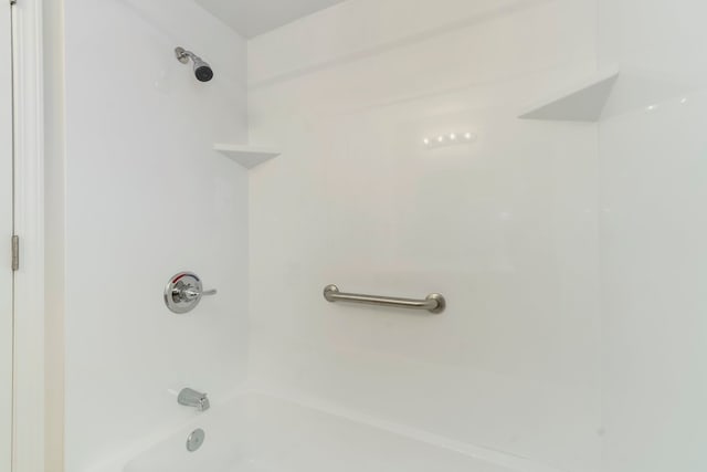 1141 Marquette Ct, Rochester Hills, MI 48307 - full bath with bathing tub / shower combination