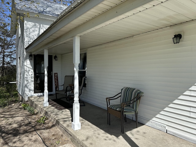 5342 E Fountain Rd, Fountain, MI 49410 - view of porch