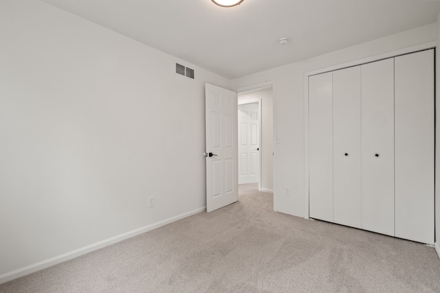 3884 Cass Elizabeth Rd, Waterford, MI 48328 - unfurnished bedroom featuring carpet floors and a closet