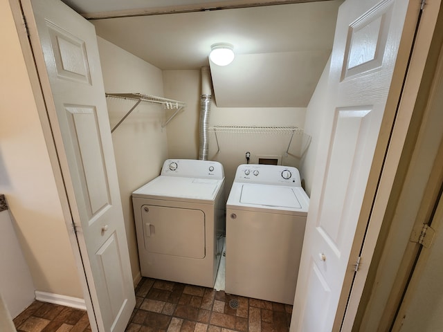 50013 S Jimmy, Chesterfield, MI 48047 - laundry area with washing machine and dryer