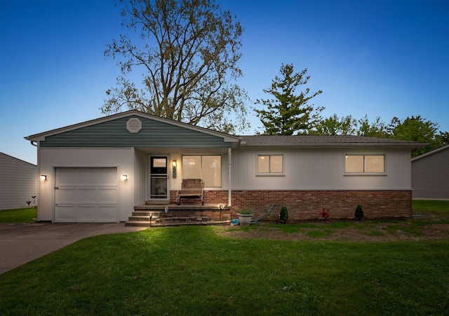 1837 Henbert Rd, West Bloomfield, MI 48324 - ranch-style home featuring a front lawn, an attached garage, brick siding, and concrete driveway