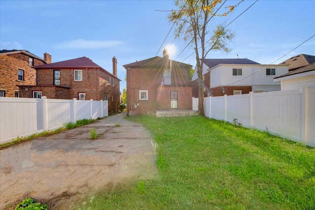 17550 Ohio St, Detroit, MI 48221 - view of yard