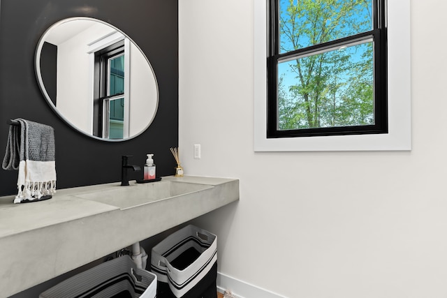 bathroom with baseboards