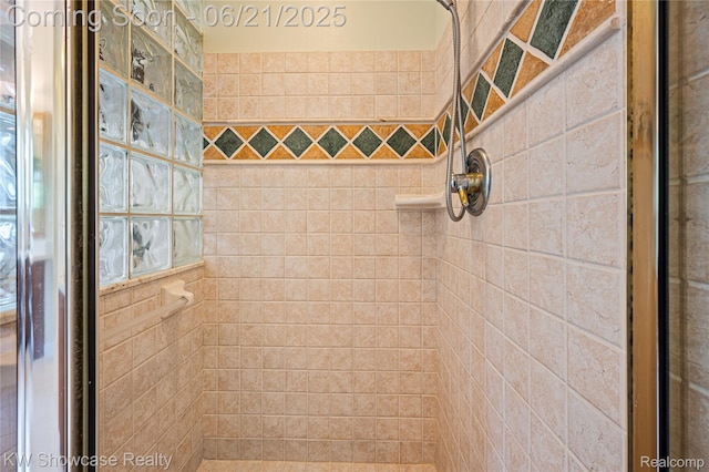 2449 Woodvale Trl, Brighton, MI 48114 - full bathroom with tiled shower