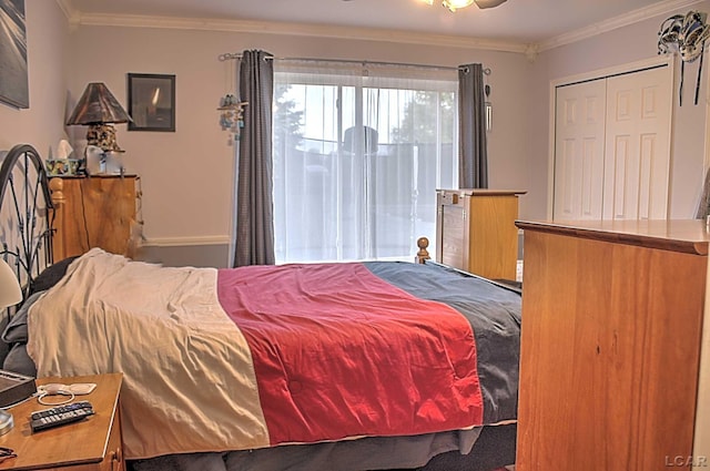 9299 Parkland Dr, Ypsilanti, MI 48197 - bedroom with crown molding and a ceiling fan
