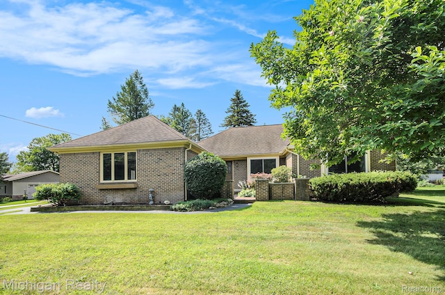 3531 E Commerce Rd, Commerce Twp, MI 48382 - photo 1