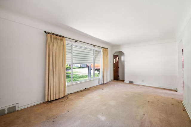 13970 Crosley, Redford, MI 48239 - carpeted empty room with arched walkways