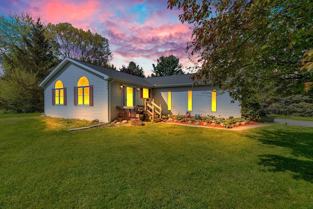 144 Westshore Dr, Jerome, MI 49249 - ranch-style home with a lawn
