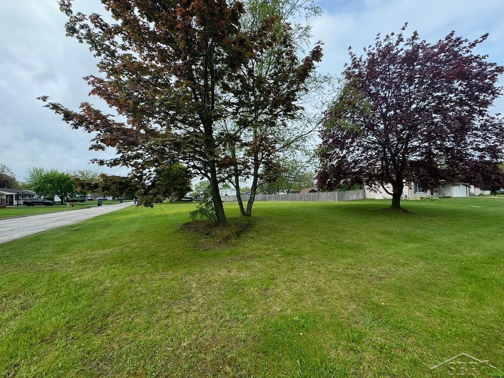 3425 Bramble Dr, Saginaw, MI 48603