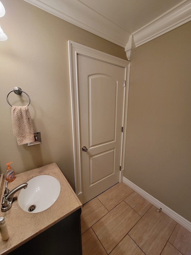 10726 Davisburg Rd, Davisburg, MI 48350 - bathroom featuring vanity and baseboards