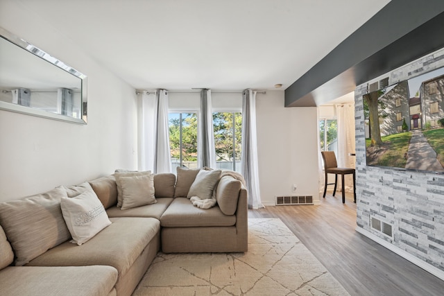 9601 Bayview Dr # 301, Ypsilanti, MI 48197 - living area featuring wood finished floors and baseboards