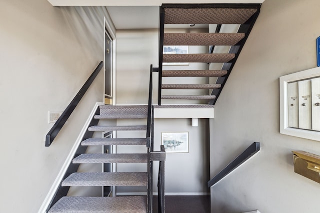 9601 Bayview Dr # 301, Ypsilanti, MI 48197 - view of stairway