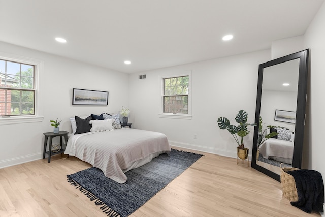 21984 Wildwood St, Dearborn, MI 48128 - bedroom featuring light wood-style flooring, recessed lighting, and baseboards