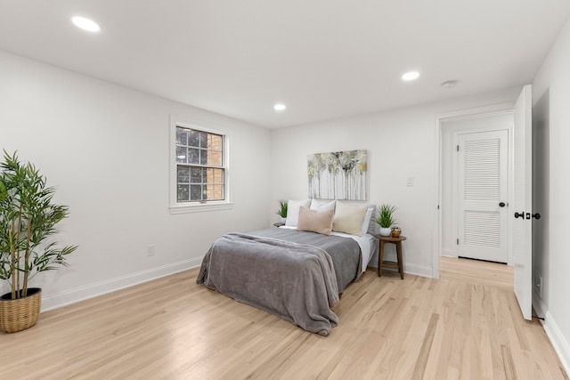 21984 Wildwood St, Dearborn, MI 48128 - bedroom featuring light wood-style flooring, baseboards, and recessed lighting