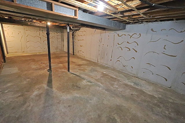 4003 Old Dominion Dr, West Bloomfield, MI 48323 - view of unfinished below grade area