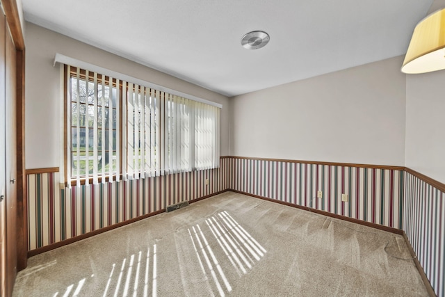 216 Wickenham Dr, Spring Arbor, MI 49283 - unfurnished room with carpet