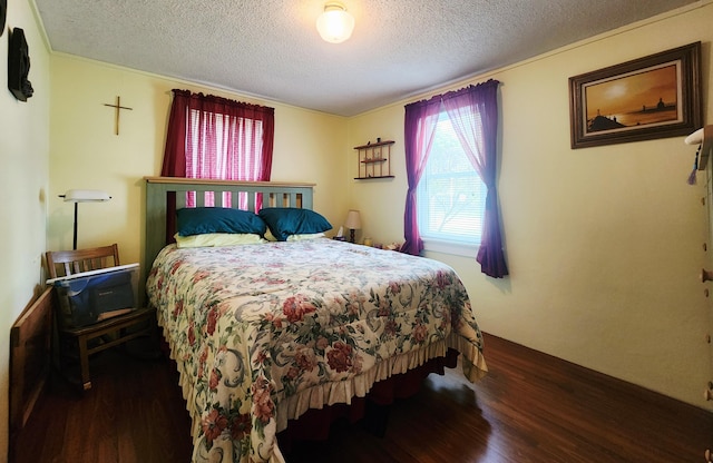 3034 Royalton Heights Rd, Saint Joseph, MI 49085 - bedroom with a textured ceiling and wood finished floors