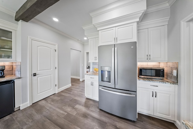 kitchen with stainless steel appliances, recessed lighting, backsplash, dark wood-style floors, and glass insert cabinets