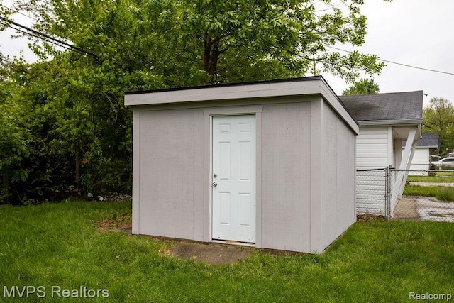 20484 Roscommon St, Harper Woods, MI 48225 - view of shed