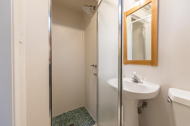 2124 Brockman Blvd, Ann Arbor, MI 48104 - bathroom with a stall shower and toilet