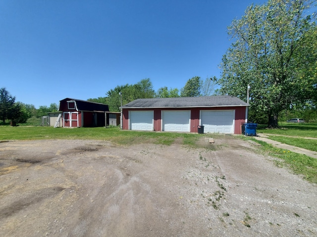 11010 N Holly Rd, Holly, MI 48442 - view of detached garage