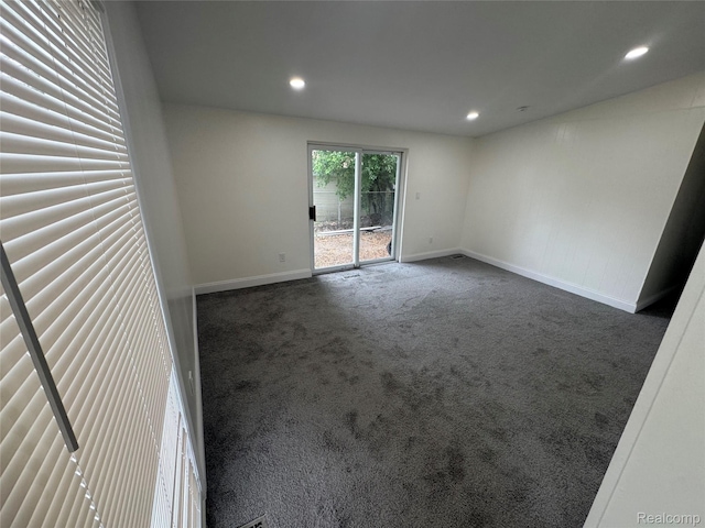 29592 Fairfax St, Southfield, MI 48076 - spare room with carpet floors, baseboards, and recessed lighting