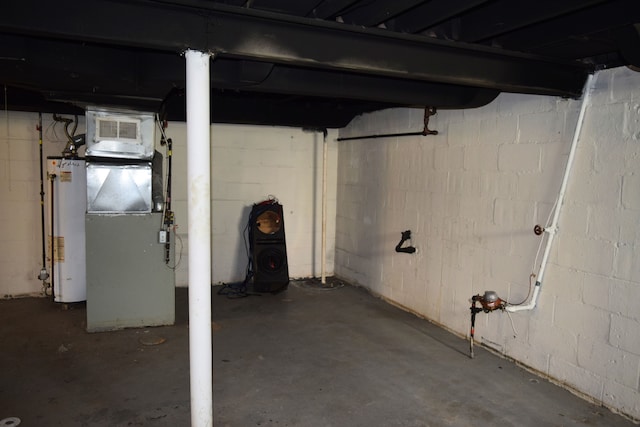10039 Mark Twain St, Detroit, MI 48227 - unfinished basement with gas water heater