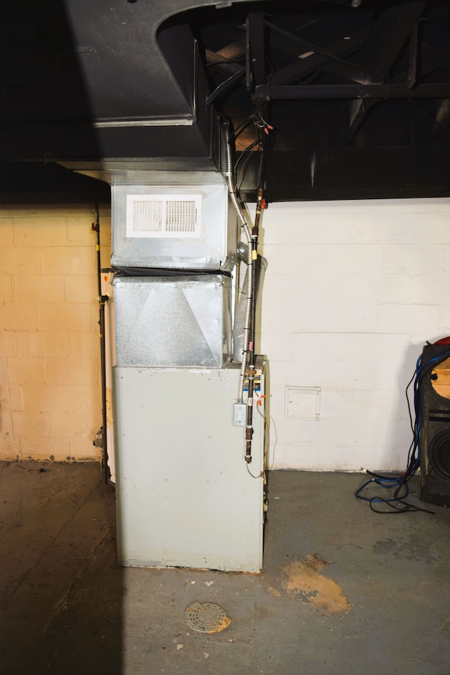 10039 Mark Twain St, Detroit, MI 48227 - utilities with heating unit