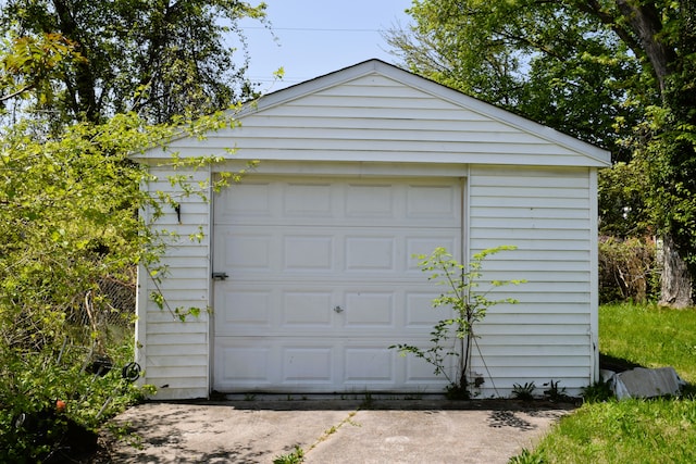 10039 Mark Twain St, Detroit, MI 48227 - view of detached garage