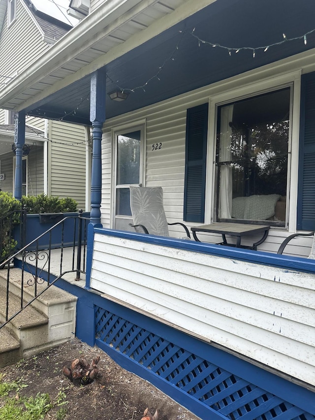 522 N Main St, Ann Arbor, MI 48104 - wooden terrace with a porch
