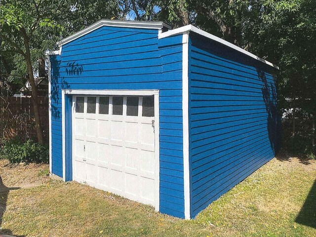 522 N Main St, Ann Arbor, MI 48104 - view of detached garage