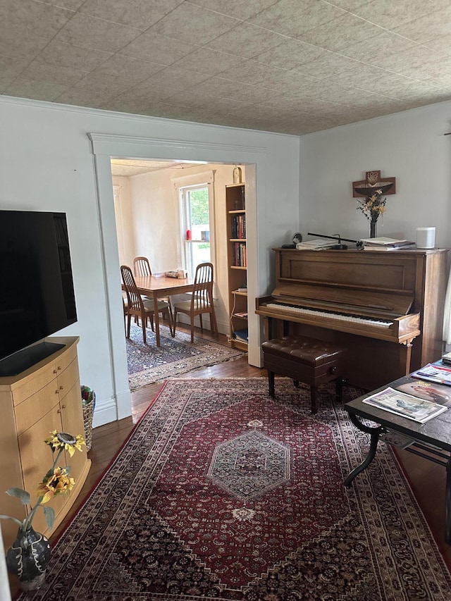 522 N Main St, Ann Arbor, MI 48104 - sitting room featuring wood finished floors and baseboards