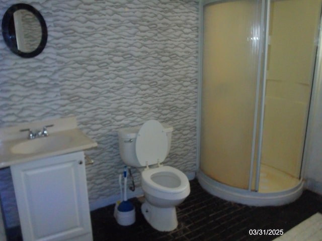 9336 Sussex St, Detroit, MI 48228 - full bathroom featuring a shower stall, vanity, and toilet
