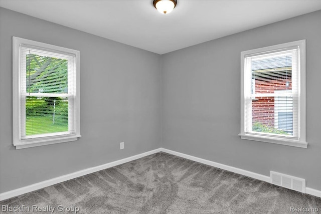 24350 Cloverlawn St, Oak Park, MI 48237 - unfurnished room featuring carpet floors and baseboards
