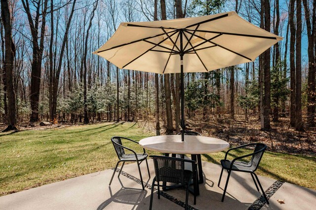 20651 E Trails End Trl, Interlochen, MI 49643