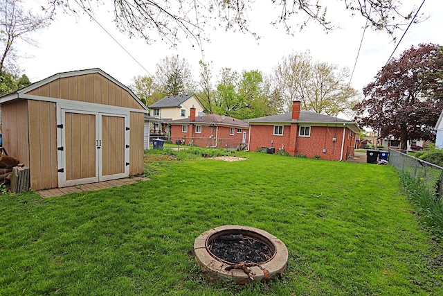 9963 Arnold, Redford, MI 48239 - view of yard featuring a fire pit