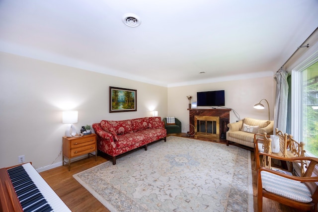 1066 Knight Rd, Ann Arbor, MI 48103 - living area with wood finished floors and baseboards