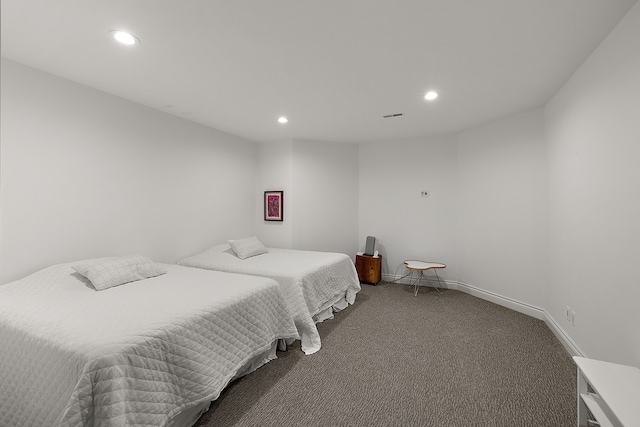 carpeted bedroom with recessed lighting and baseboards