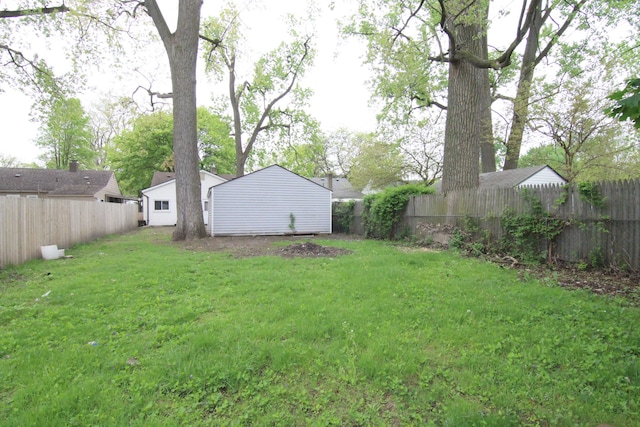 4521 Columbus St, Wayne, MI 48184 - view of yard featuring an outdoor structure