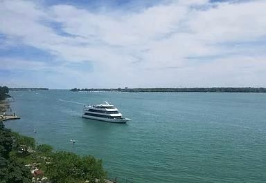 8200 E Jefferson Ave Unit 59/602, Detroit, MI 48214 - water view