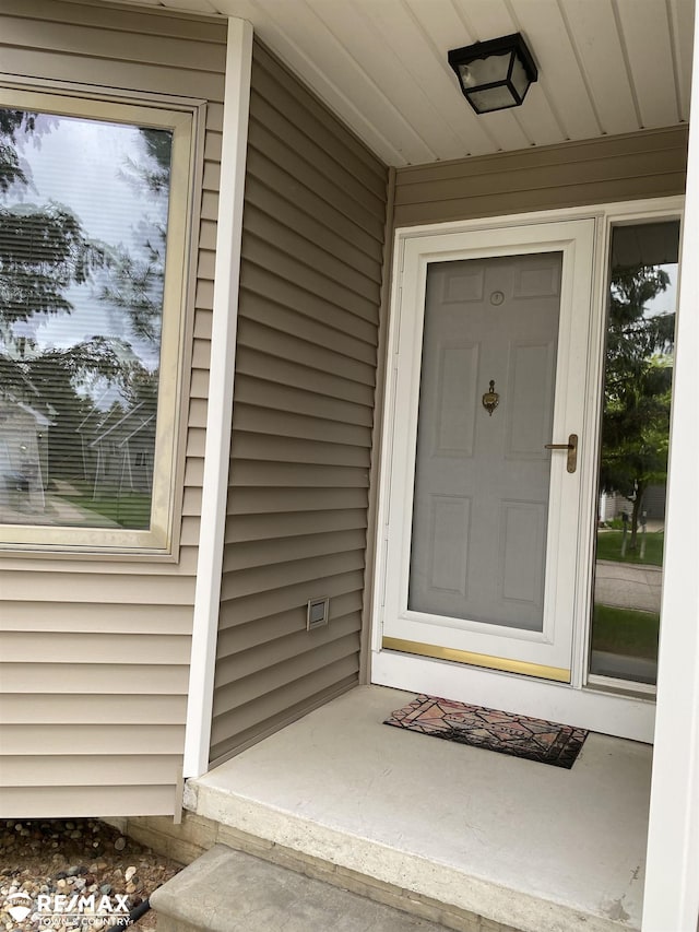 view of exterior entry