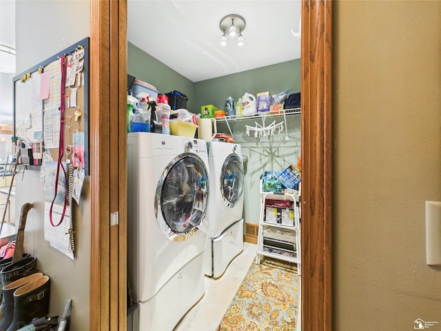 5015 Piehl Rd, Ottawa Lake, MI 49267 - laundry room with independent washer and dryer