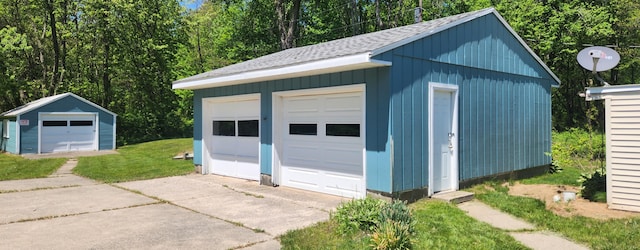 4380 Fikes Rd, Benton Harbor, MI 49022 - view of detached garage